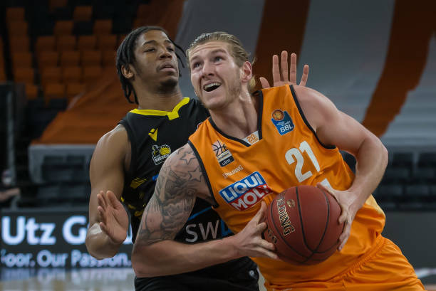 水平中的稳 水平中的稳