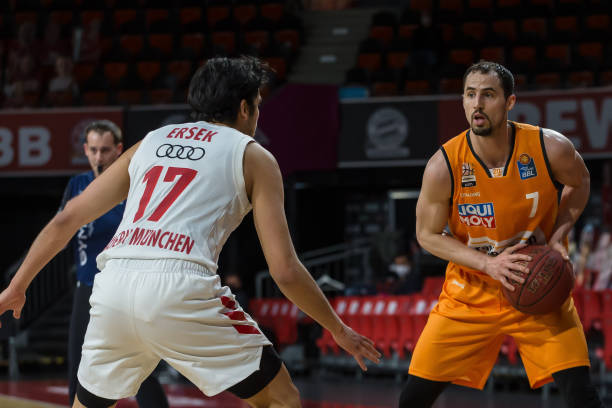 表现略显 表现略显