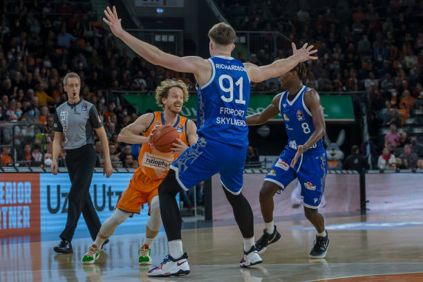 唐斯作为尼 唐斯作为尼